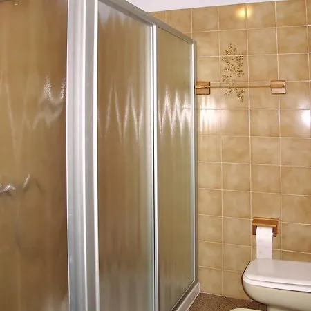 Casa Rosa Apartmanhotel Gera Lario